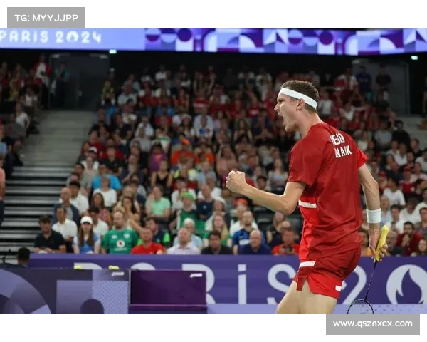 安赛龙在香港羽毛球公开赛中凭反手抽球精彩得分震撼全场